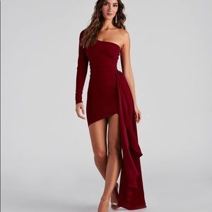 One shoulder dress